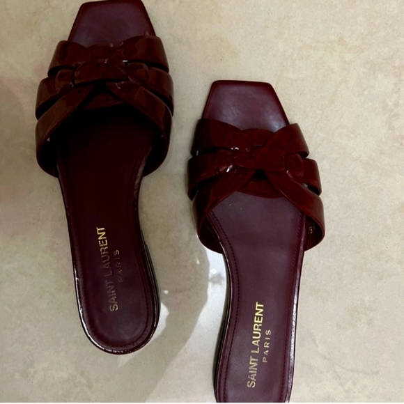 Saint Laurent Sandals, Slides-patent leather - Picture 1 of 2